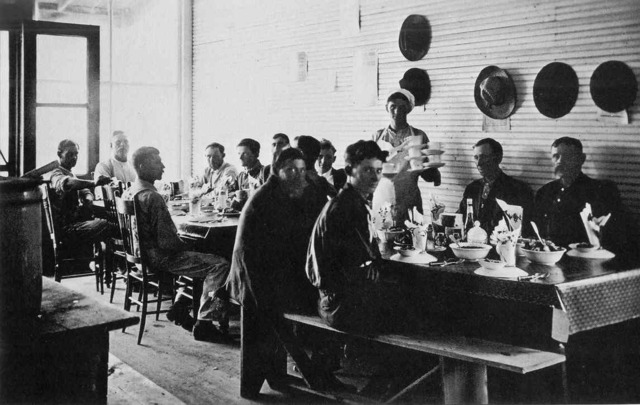 Saving at the Restraunt