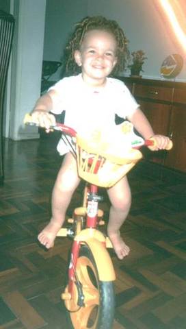 Julia-Minha primeira bicicleta