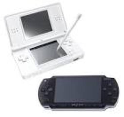 L'empresa Nintendo llança la DS i Sony la PSP.