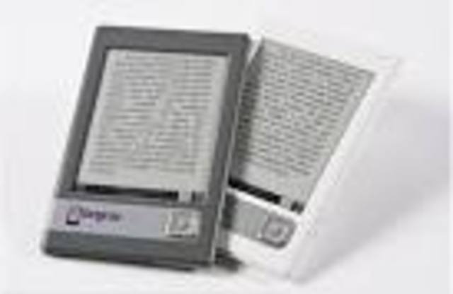 Lectors de llibres digitals.