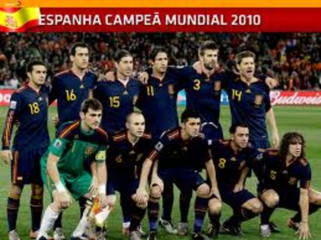 A Espanha vence a XIX Copa do Mundo na África do Sul pela primeira vez