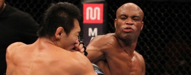 Anderson Silva comanda festa brasileira no UFC Rio