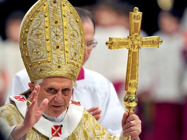 Religião; visita do Papa Bento VXI