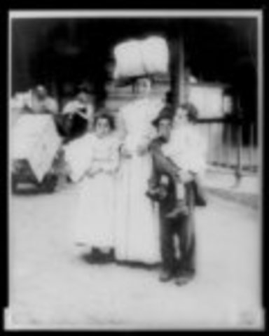 My mother and sisters arrive!