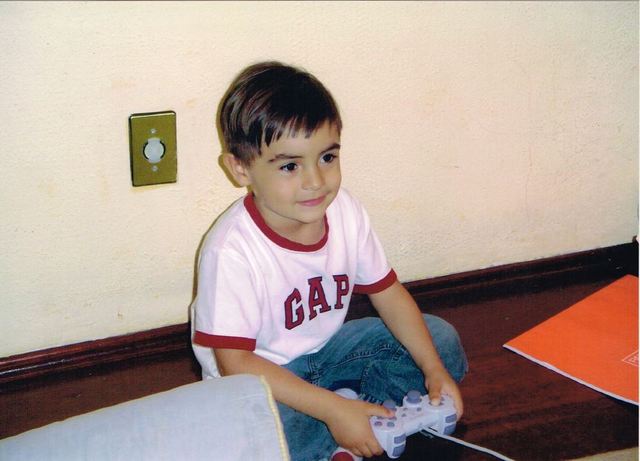 Pedro ganha seu primeiro video game