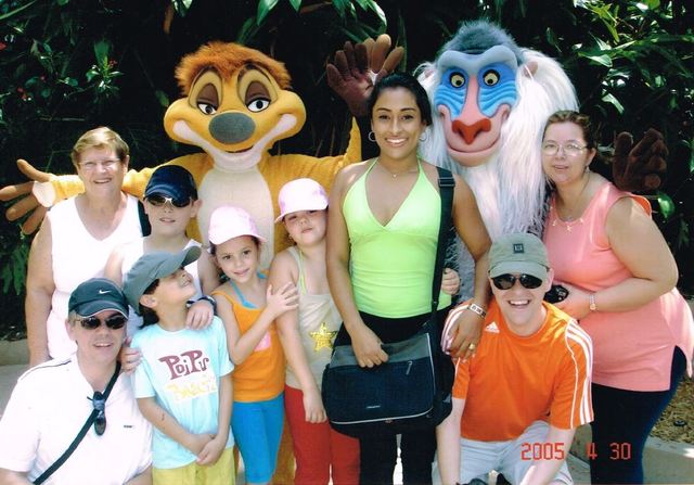 Pedro vai com sua familia ate a Disney