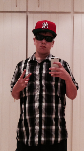 Matheus Mendes-Esse sou eu agora.