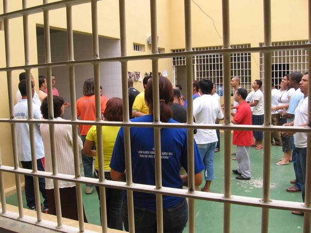 Libertação de presos