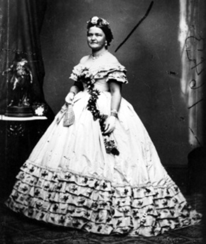 Lincoln marries Mary Todd in Springfield, Connecticut