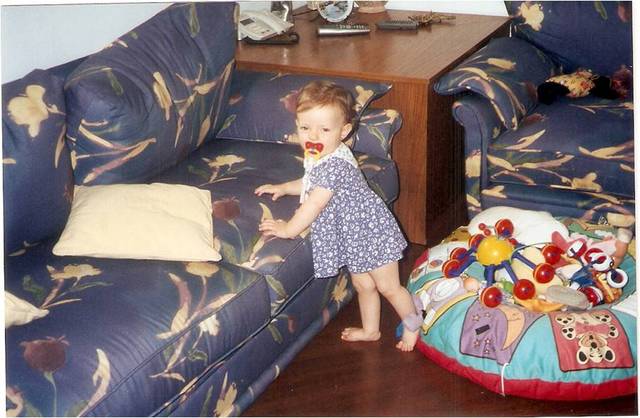 Primeira vez que a Isabela fica de pé