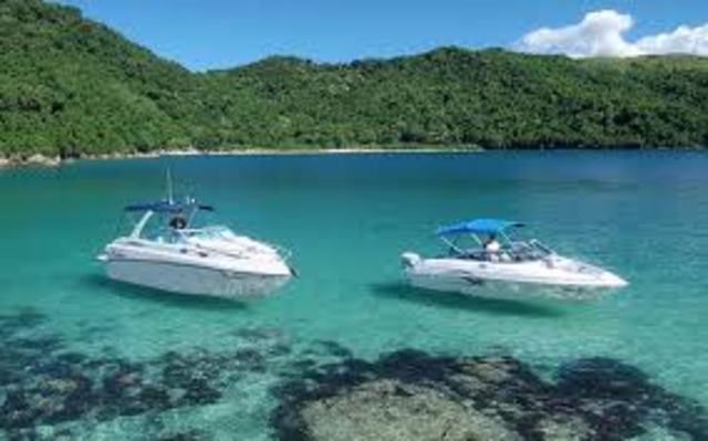 Passeio de lancha- Isabella