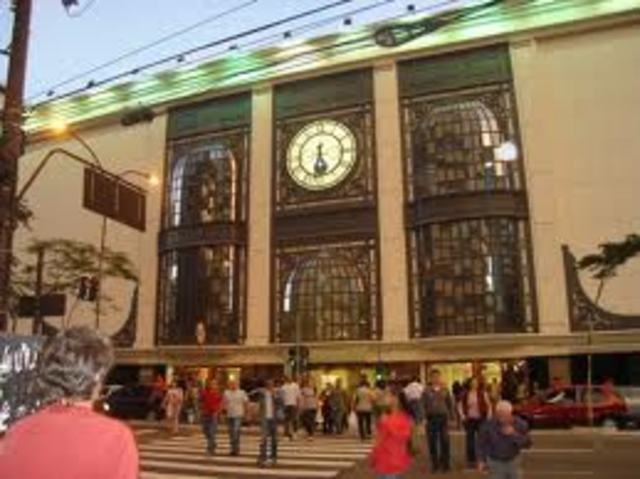 Meu Pai Me Perdeu no Shopping Carolina