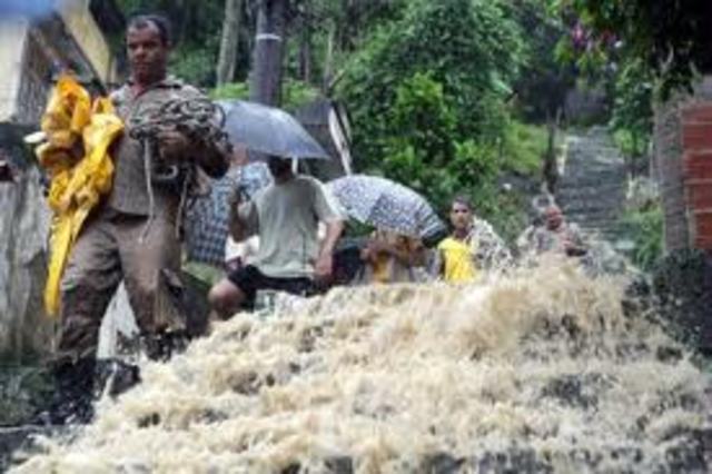 a maior chuva em 44 anos no Rio de Janeiro