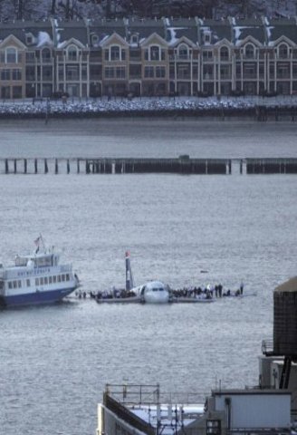 Pouso de emergência no Rio Hudson