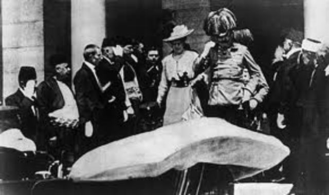 Archduke Franz Ferdinand is assassinated, triggering WWI