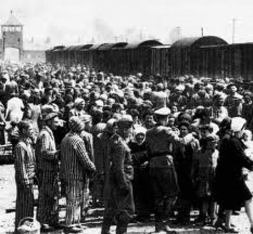 Η Γαλλία παραδίνεται