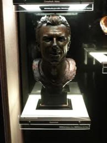 Standin' in the hall of fame!