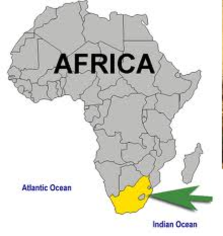 Vasco de Gama finds water route around the tip of Africa