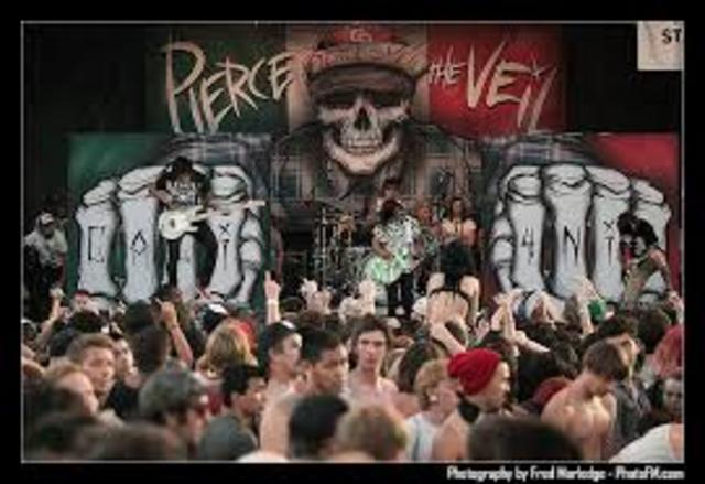 performed one date on the Vans Warped Tour