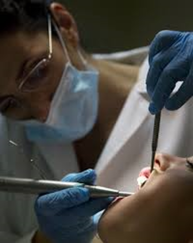 Dentist must treat HIV-Positive Patient