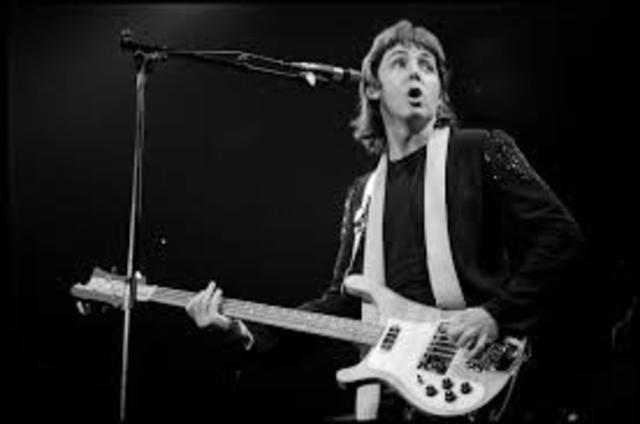 Paul McCarney abandono el estudio.