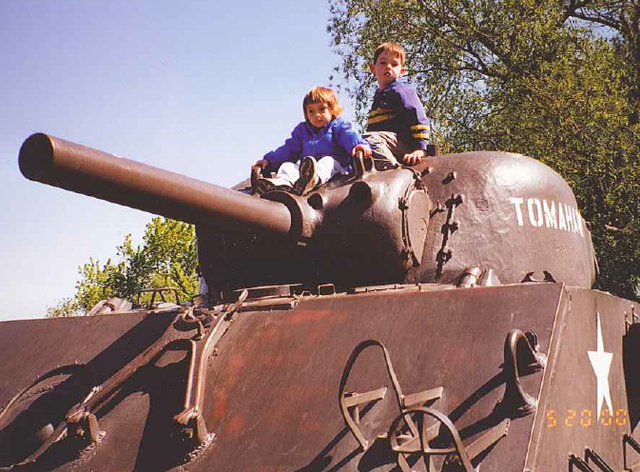 Sentado en un Tanque