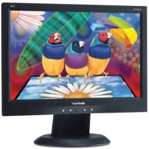 Mi hija tiene su propia computadora.