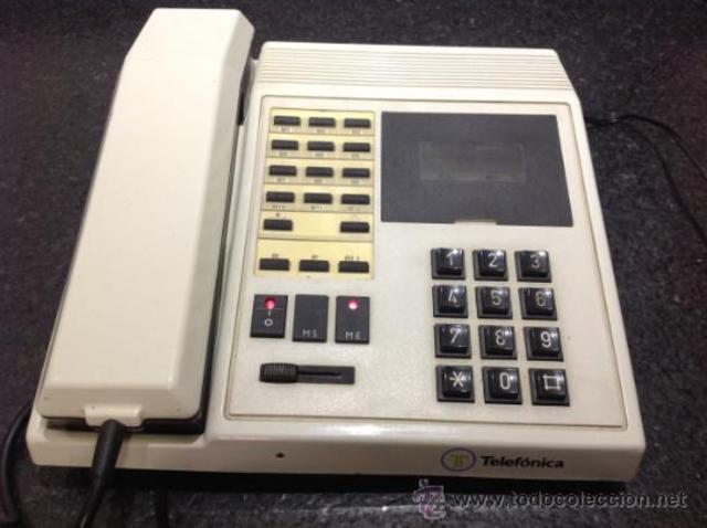 Primer teléfono fijo