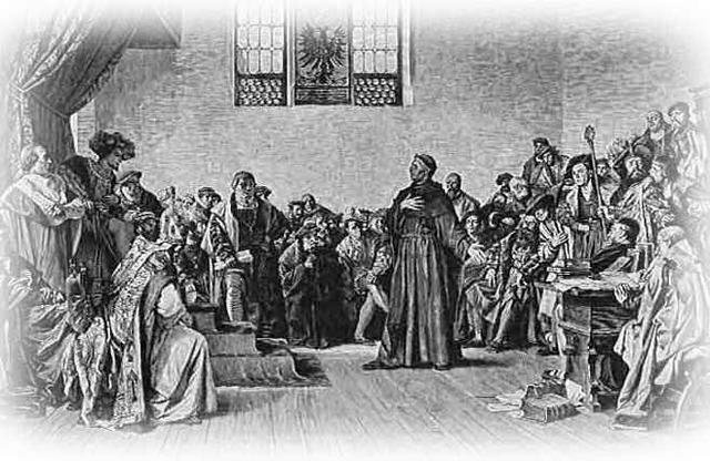 Arrives at Diet of Worms