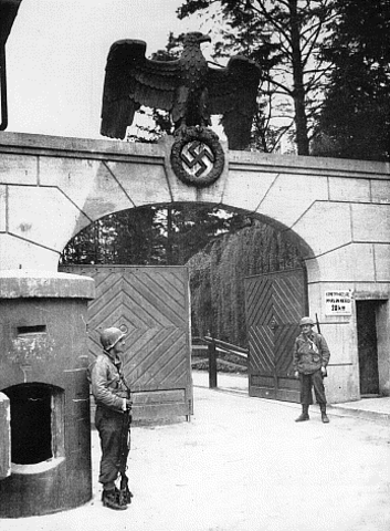 Abertura do campo de concentração de Dachau