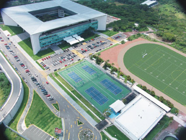 Primera visita al TEC