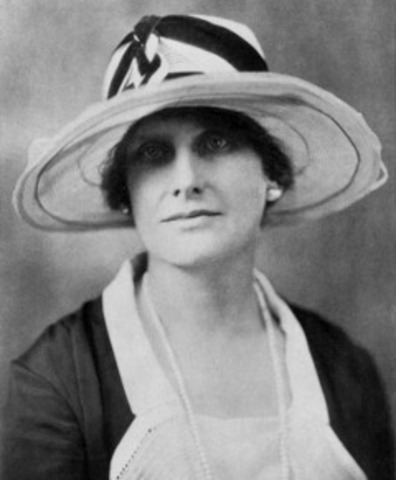 Nellie Tayloe Ross Becomes the First Woman Governor