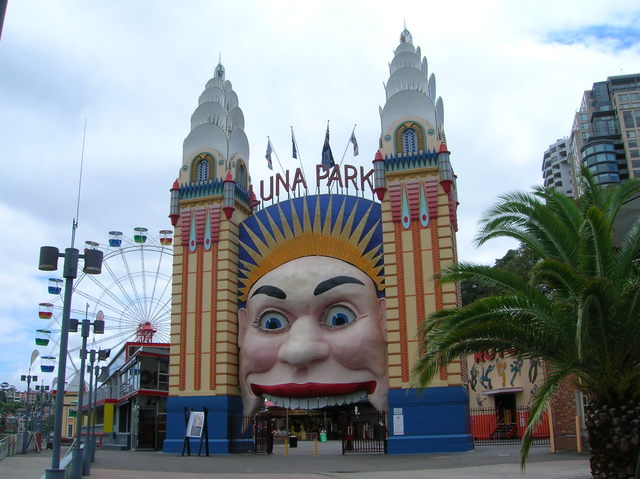Luna Park Opens