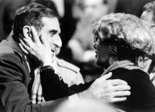 "Sólo lo aceptaria porque mi familia me lo exige"