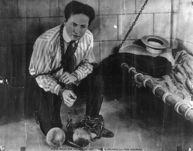 Houdini went to a San Francisco police station and was examined by a police.