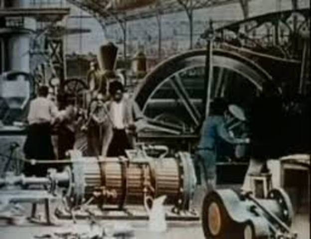 Lo imposible se hace realidad y viaja en el tiempo