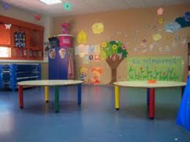 ENTRADA AL CENTRO ESCOLAR