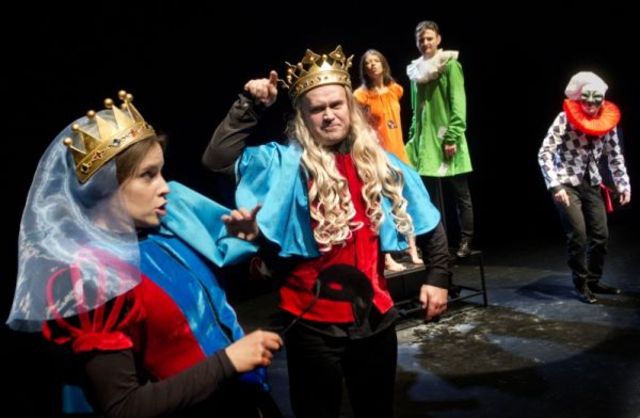 „Meilė trims apelsinams“, Atviras ratas