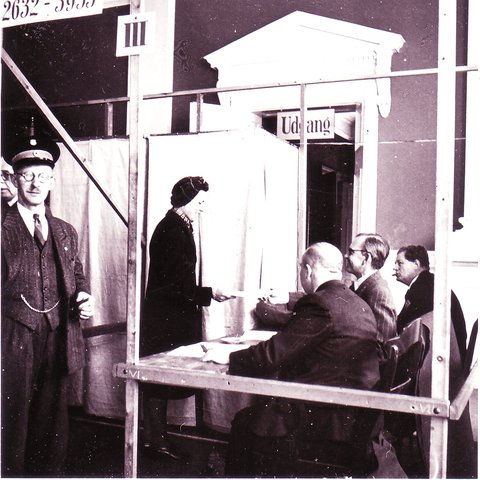 Kvinder får stemmeret