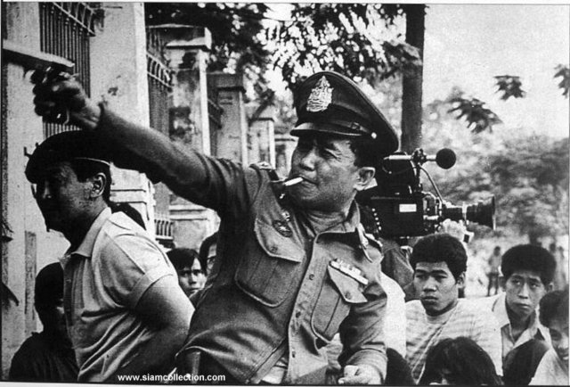 University students expelled Thanom again