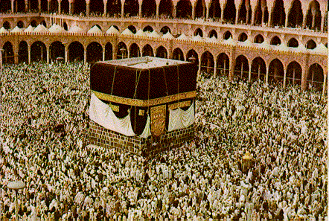 Followers of Muhammad flee to medina