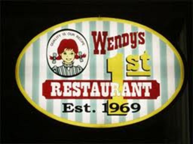 opened first wendy's old fashined hamburgers restaurant