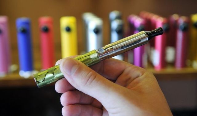 CDC: E-cigarettes, hookahs popular among middle and high-schoolers