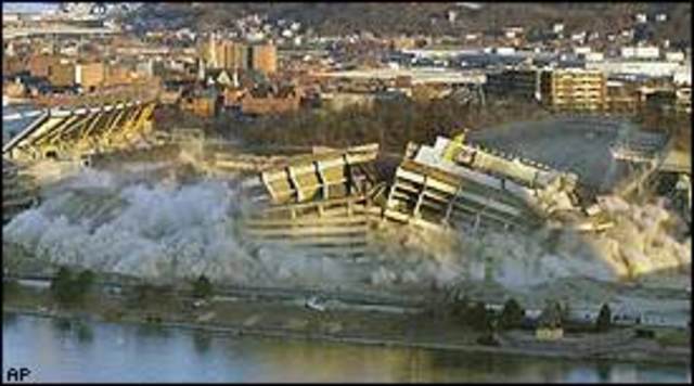 Three Rivers Stadium demolished