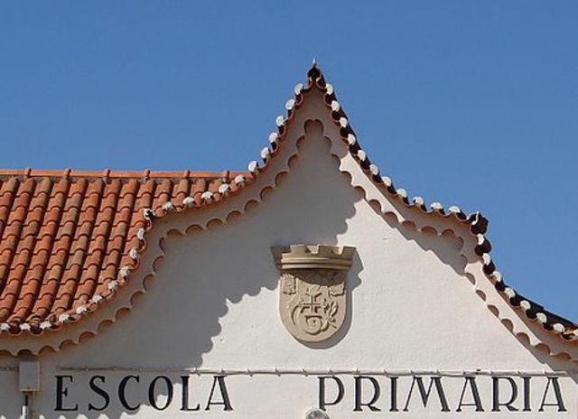 Primeira Escola Primária por Correspondência.