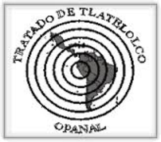 Firma del taratado de Tlatelolco