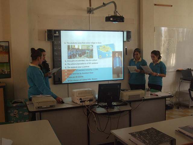 Robotics in Art, Literature and Movies Presentations