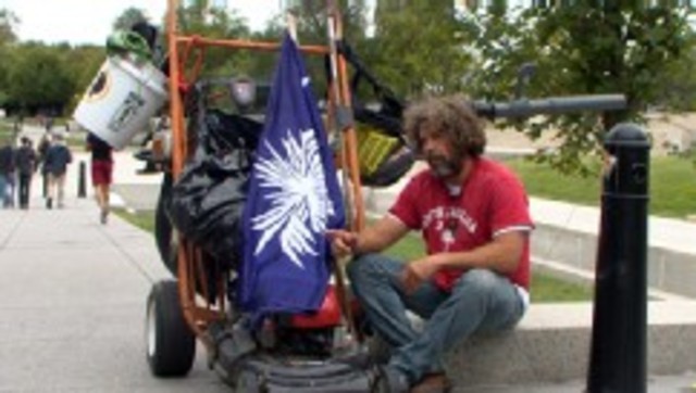 Government Shutdown Lawnmower Man Gets Reward: Cash and a Chainsaw