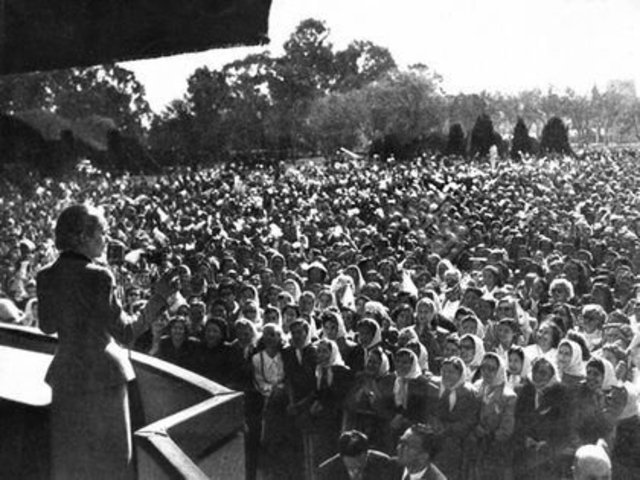 Eva "organiza" demostracion para libertar Juan Peron