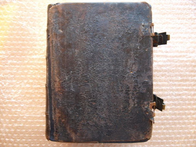 Ilmus esimene eestikeelne Piibel